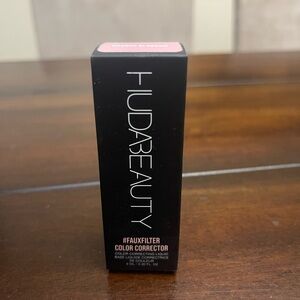 Huda Beauty Faux Filter Under Eye Color Corrector - CHERRY BLOSSOM